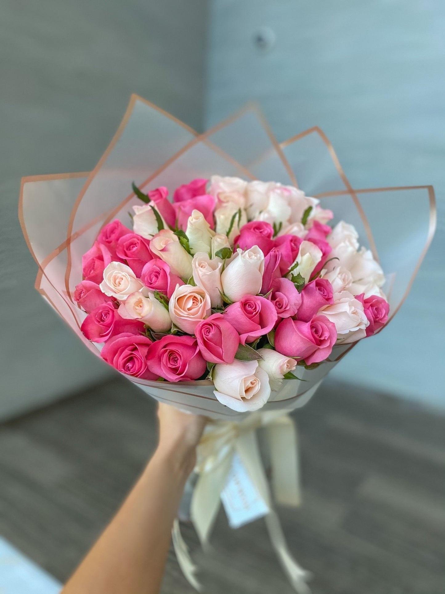 White & Pink Mix Bouquet image 0