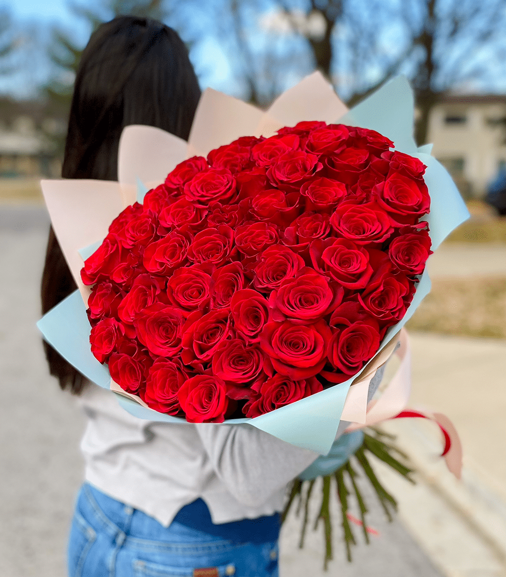 50 Signature Red Roses image 0