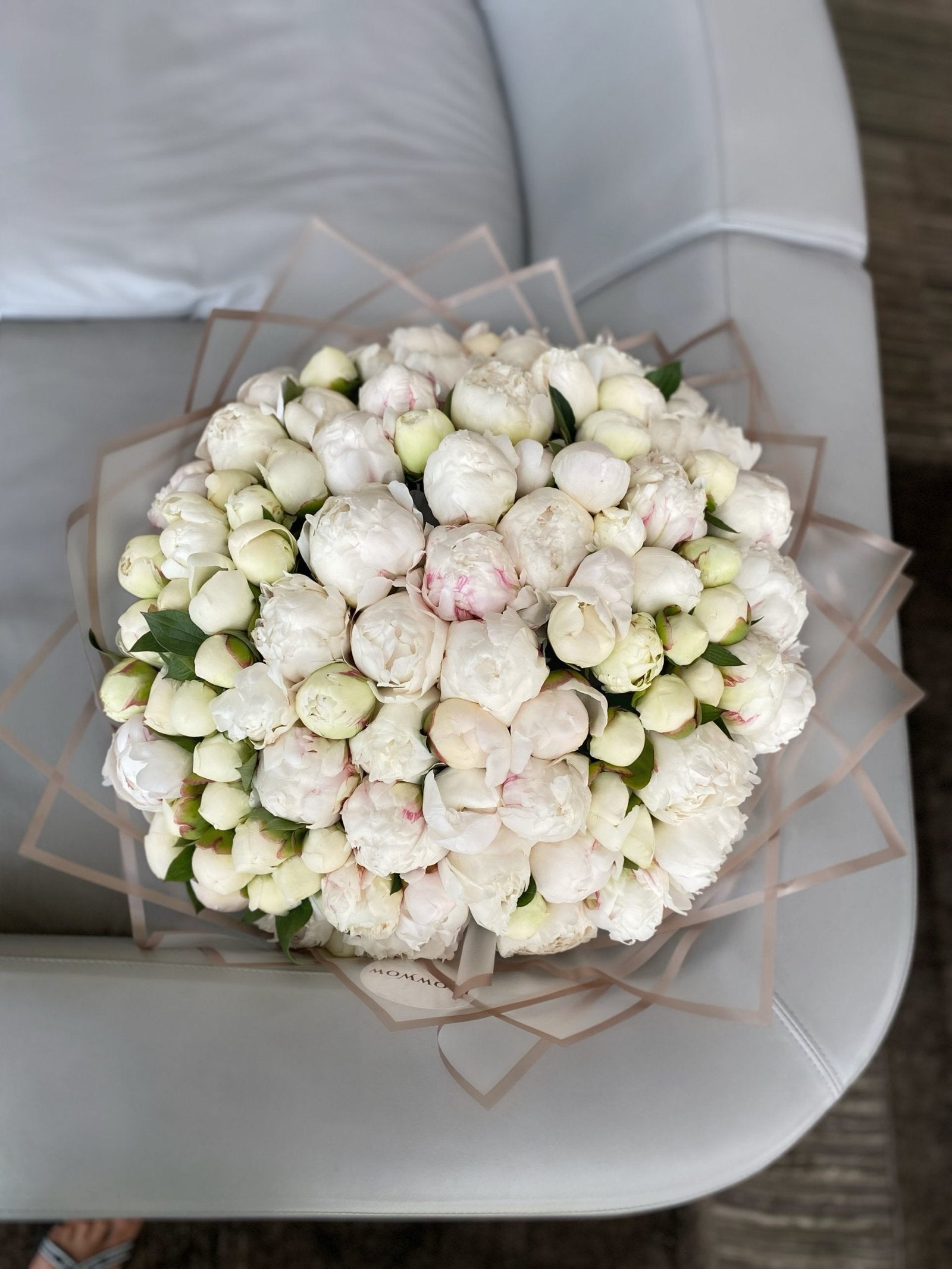 100 White Peonies Bouquet image 1