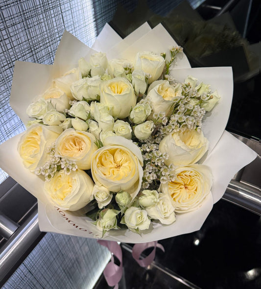 Leonora Bouquet image 0