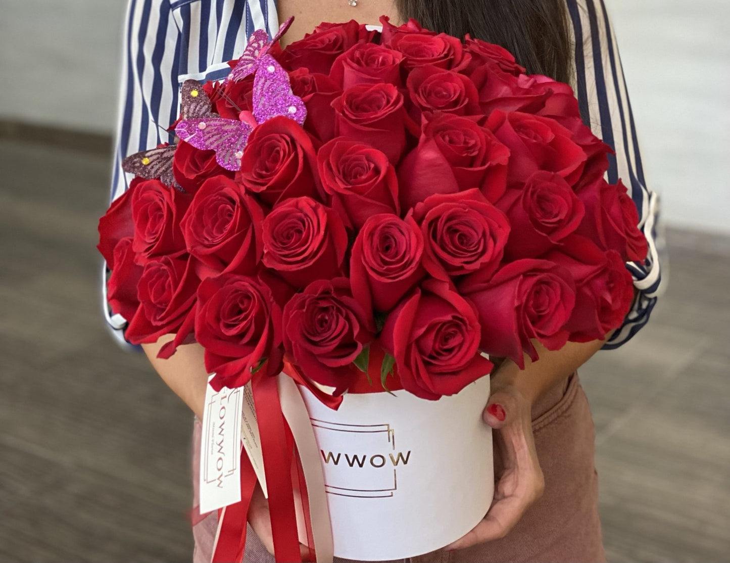 Red Roses Lovers (Small box) image 2