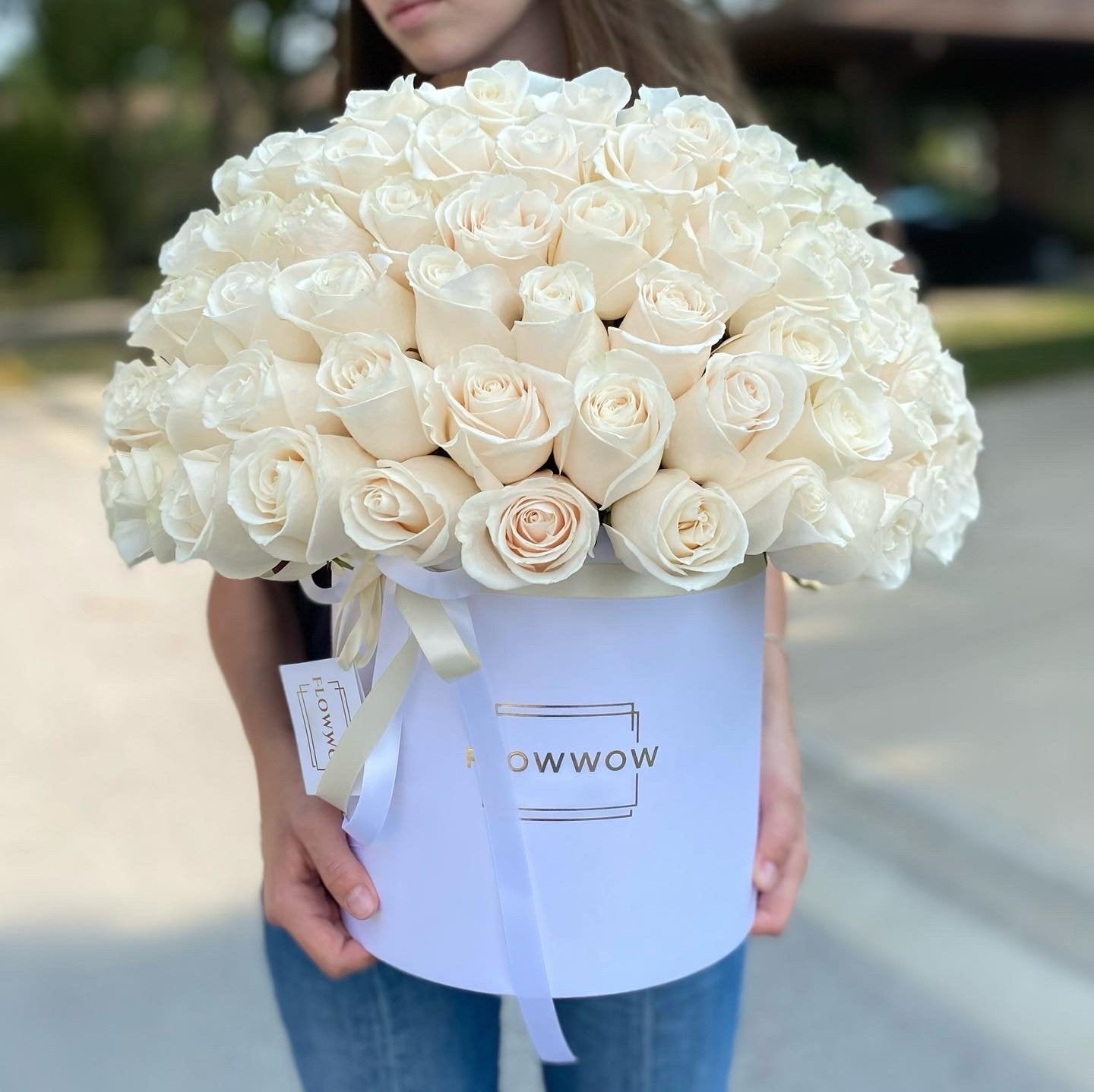 FLW Signature White Rose Box image 0