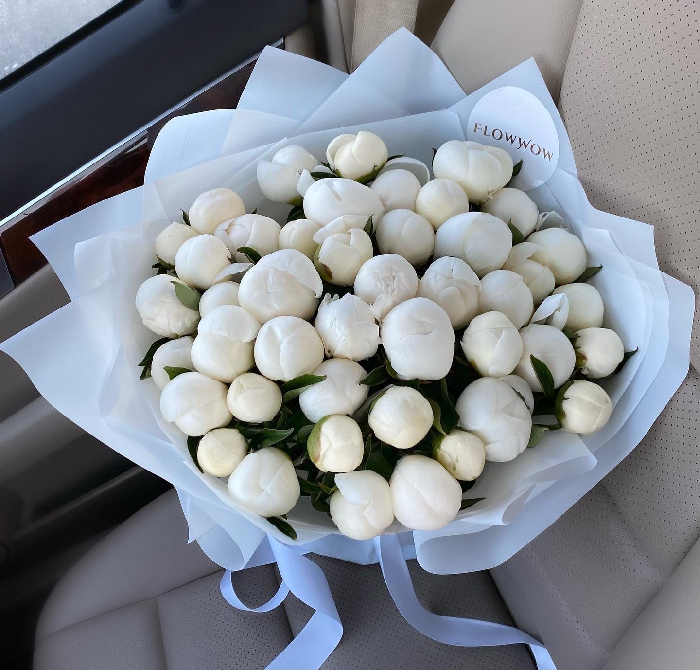 White Peonies Bouquet image 0