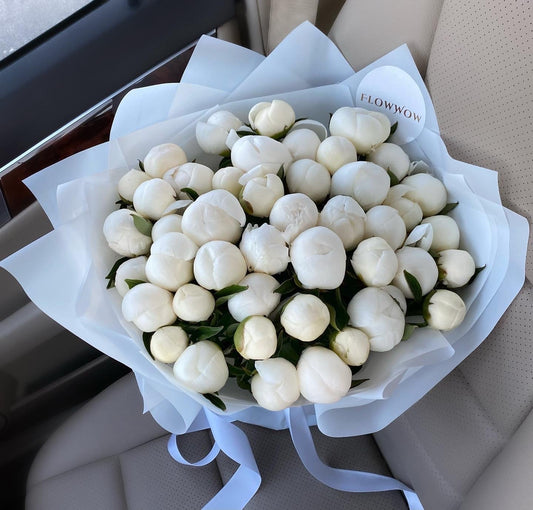 White Peonies Bouquet image 0