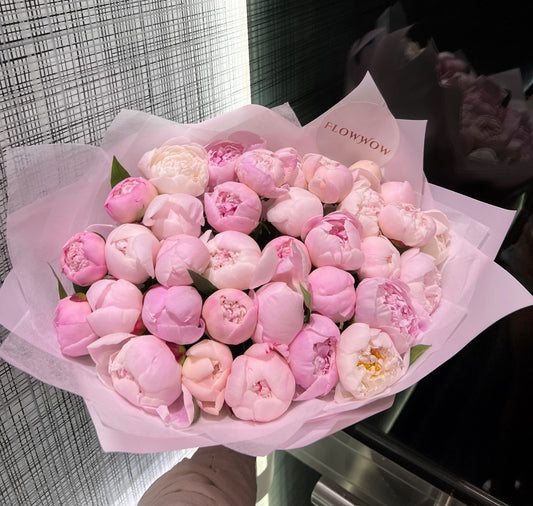 35 Peonies "Sarah Bernhard" image 0