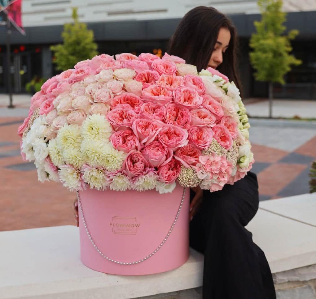 FlowWow Signature Luxury Box image 0