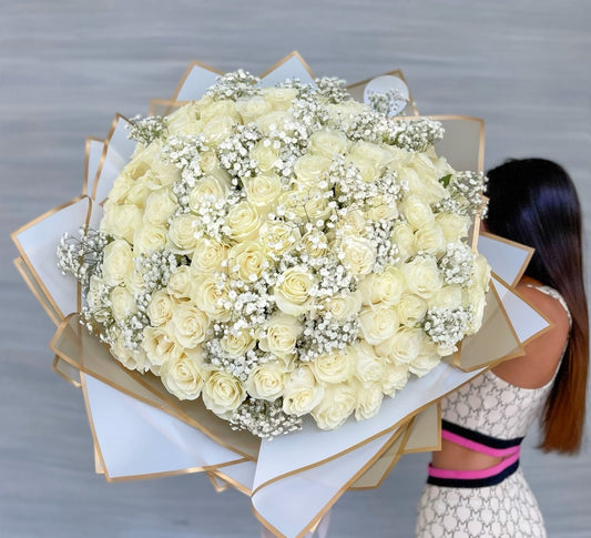 100 White Mondial Roses & Baby Breath image 0