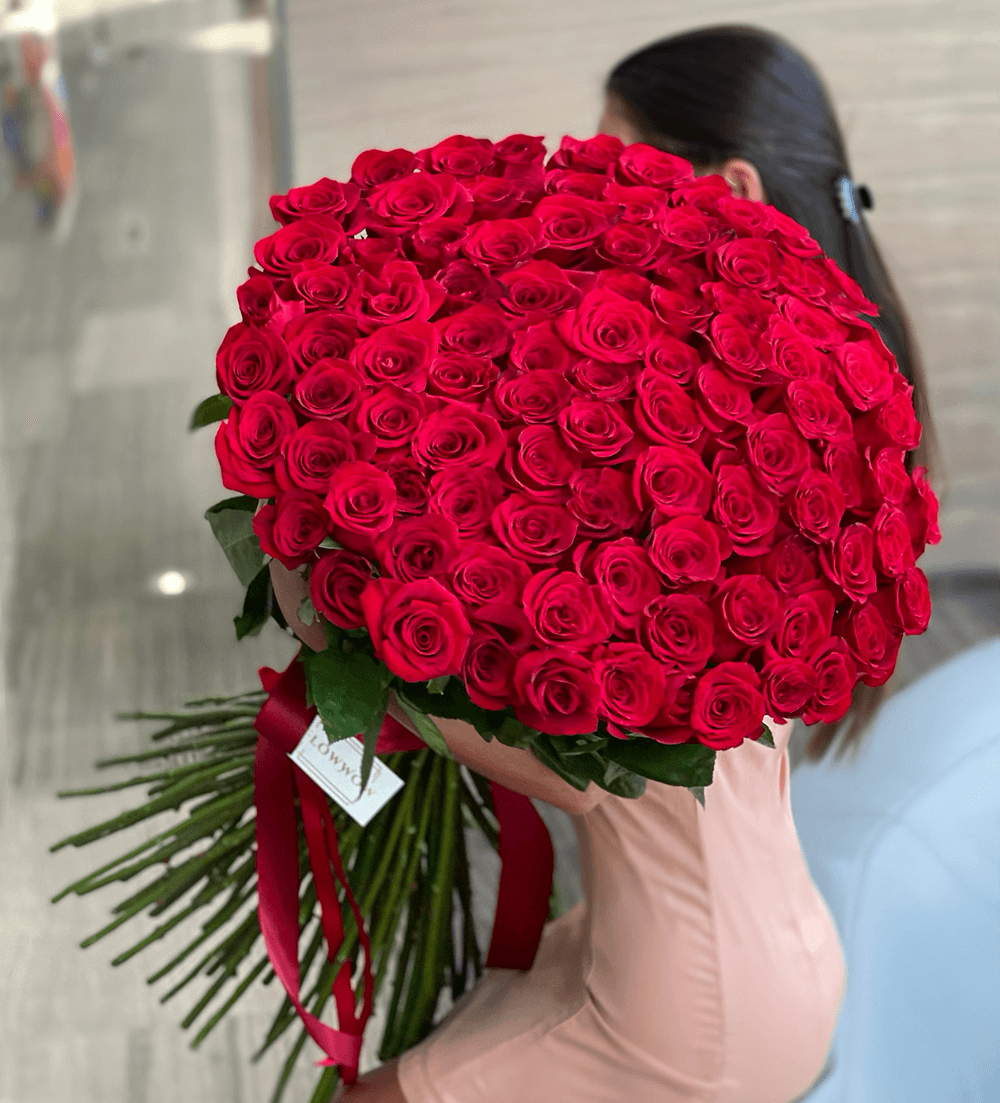 101 Signature Red Roses image 0