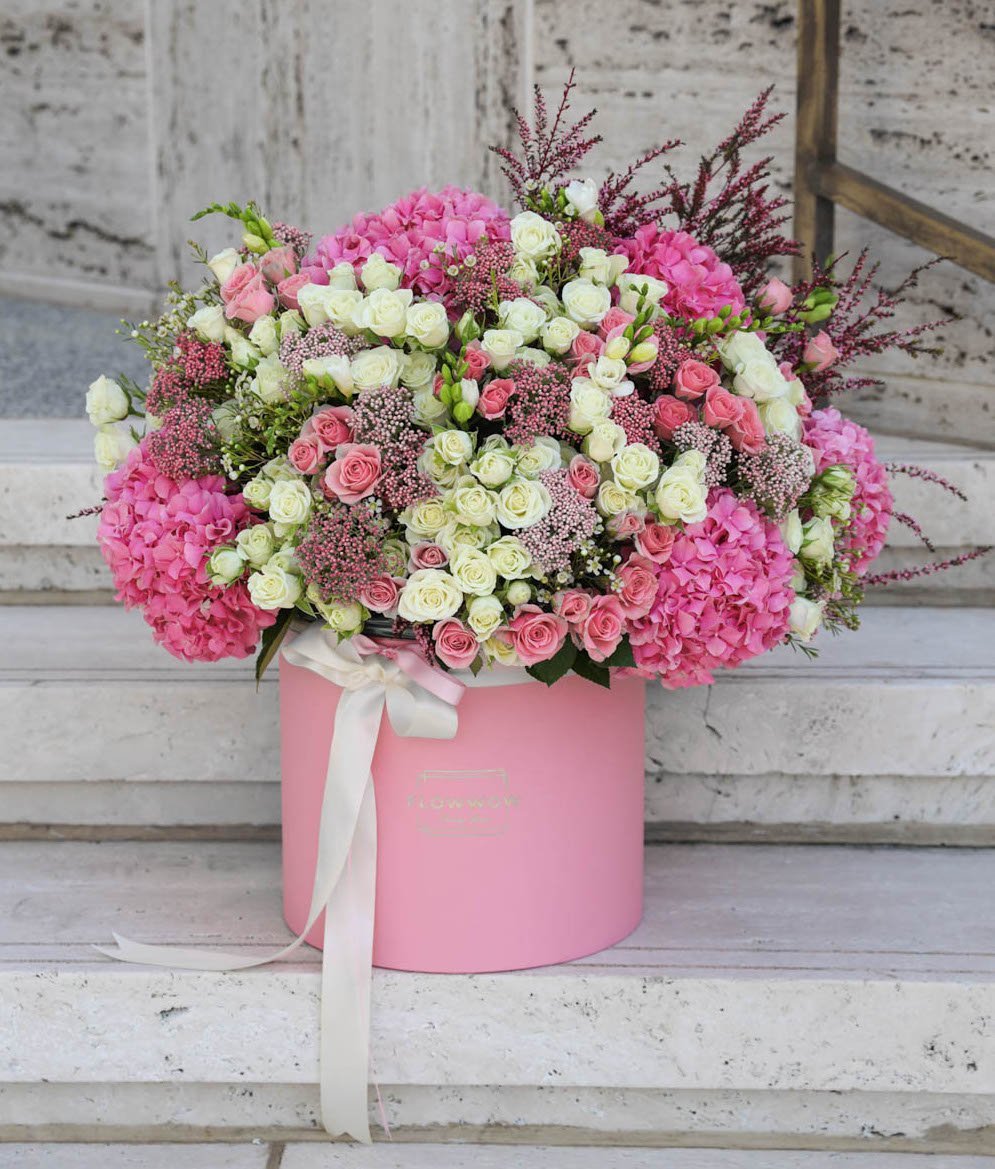 Signature Large Box of Flowers in Pink image 0