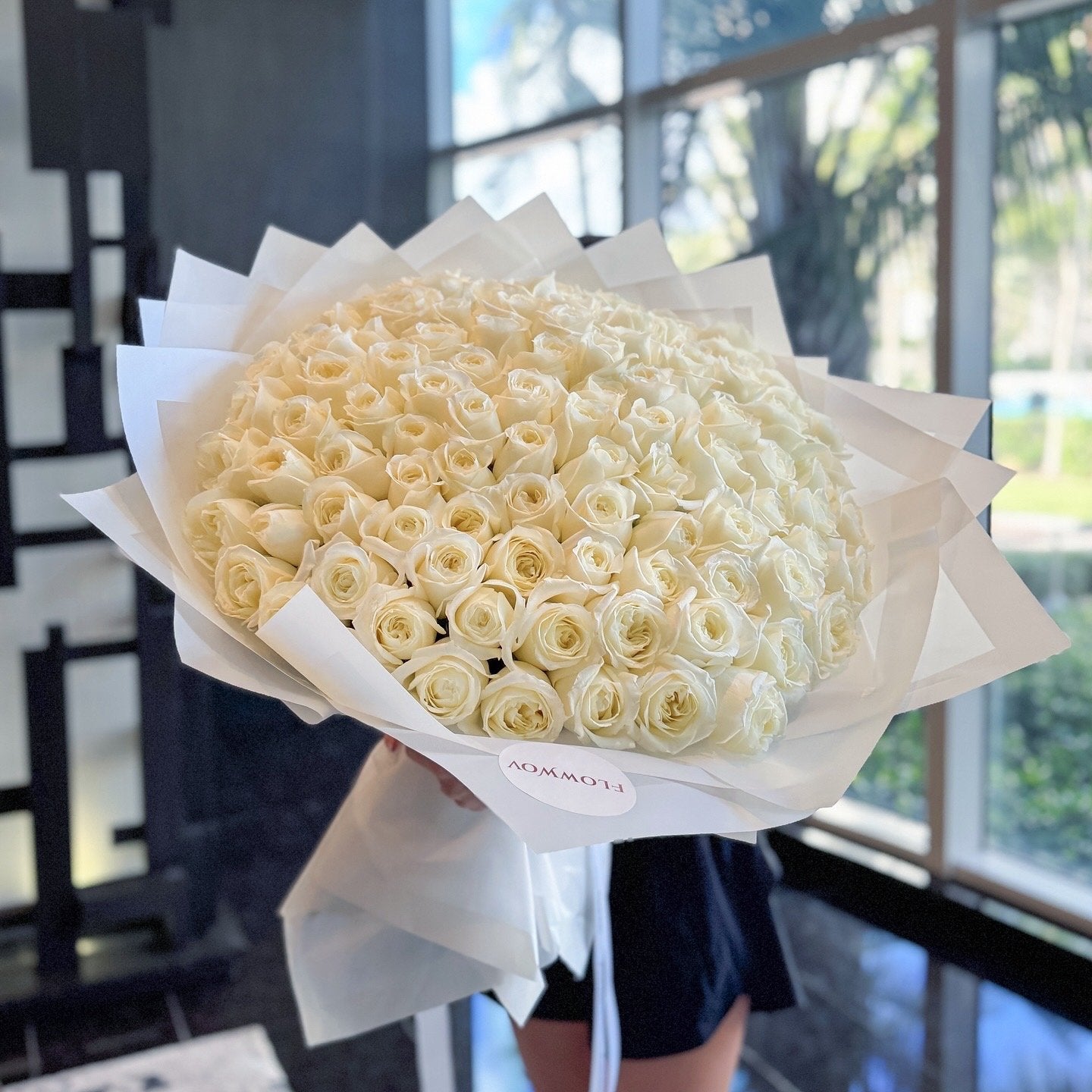 100 White Roses image 2