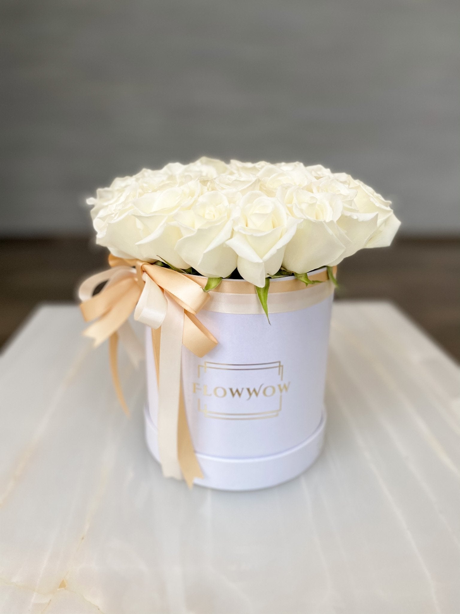 Small Box of White Roses image 0