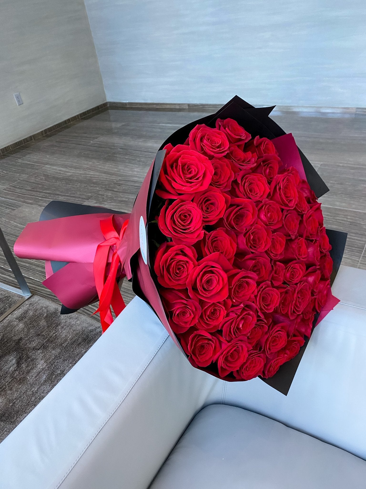 50 Red Roses image 0