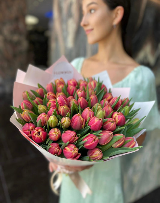 Pretty Love Tulips image 0