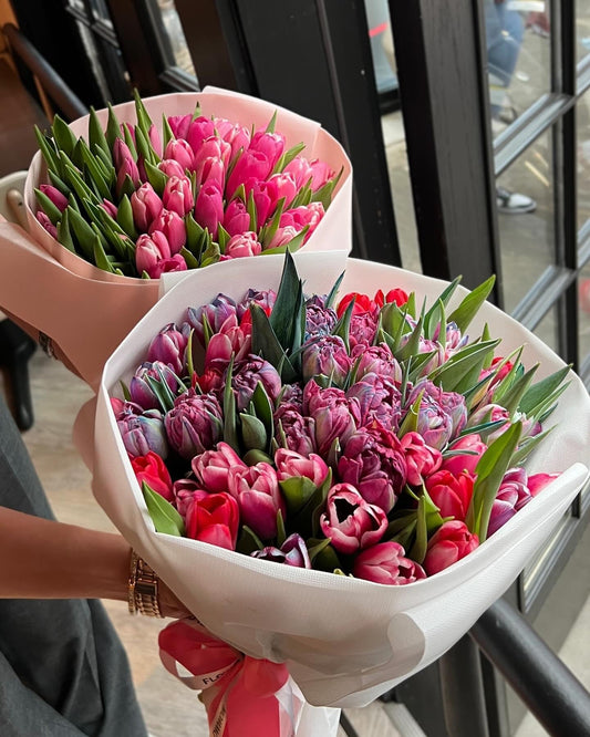 2 Bouquet of mixed tulips image 0