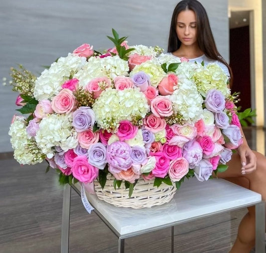 Large Basket Sweet Life image 0