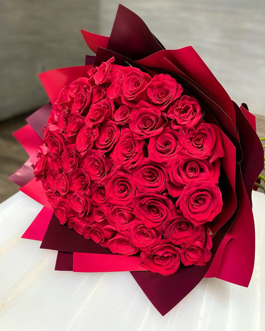50 Signature Red Roses image 0