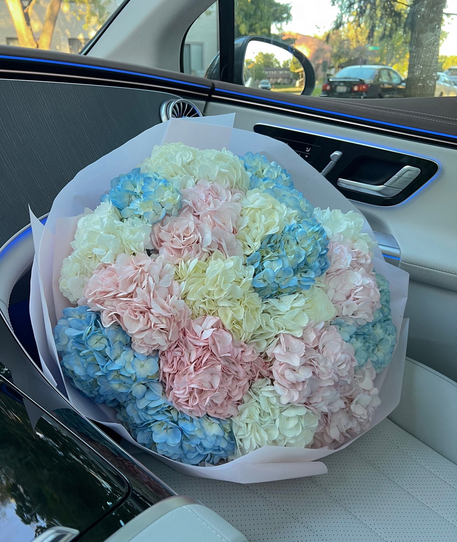 Beauty Cloud Bouquet image 0