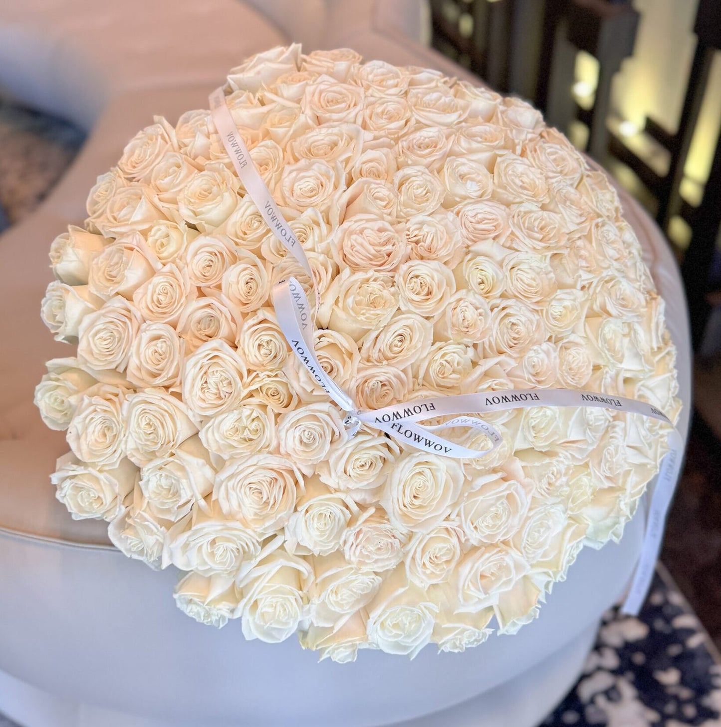 Classic 100 White Roses image 0