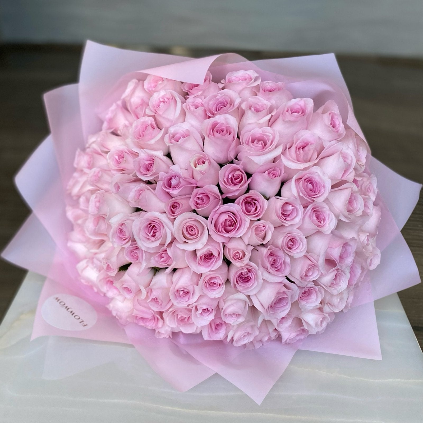 100 Light Pink Roses image 0
