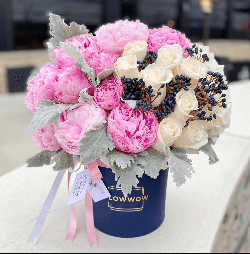 Peonies with Roses  Small Box image 0