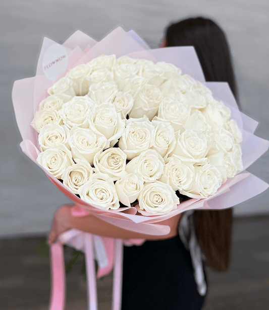 50 Signature White Roses image 0