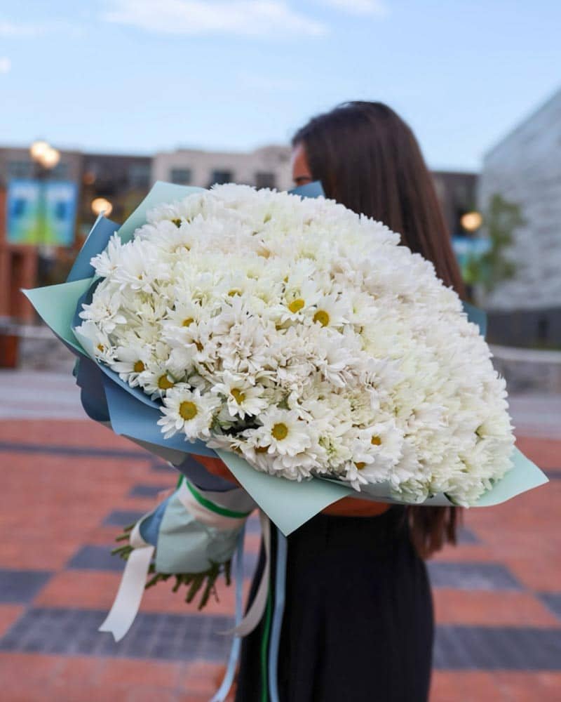 White Soiree image 1