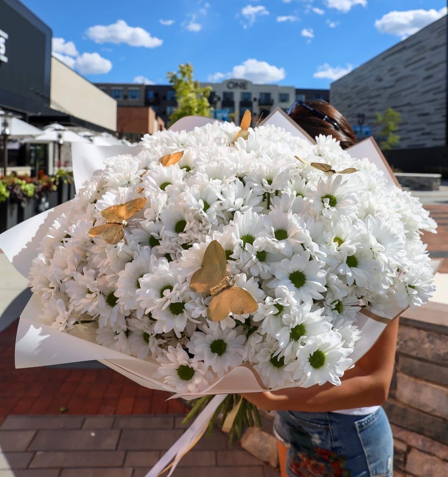 White Soiree image 2