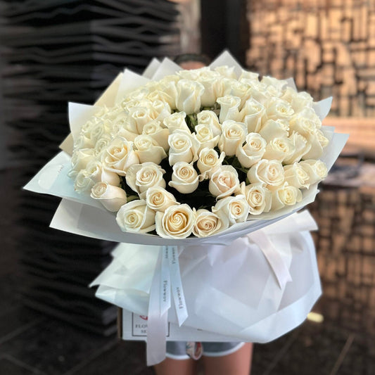 75 White Premium roses image 0