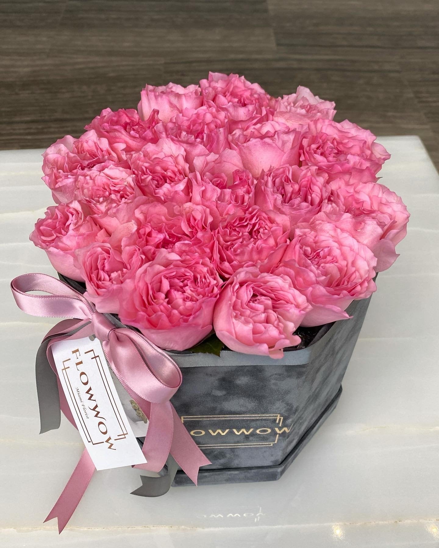 Velvet Box of Garden Roses image 0