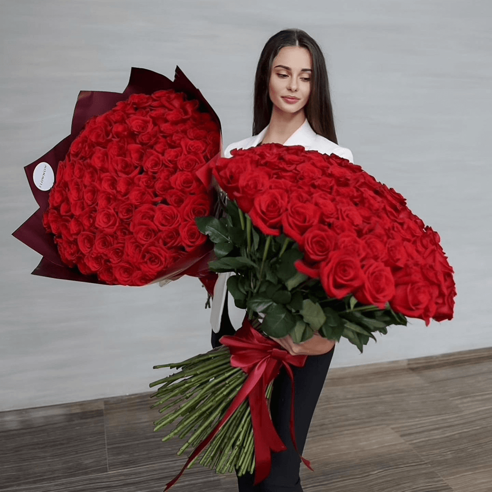 200 Red Roses Bouquets image 0